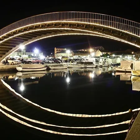 Marina Διαμέρισμα Τρογκίρ